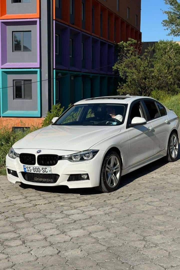 BMW 320
