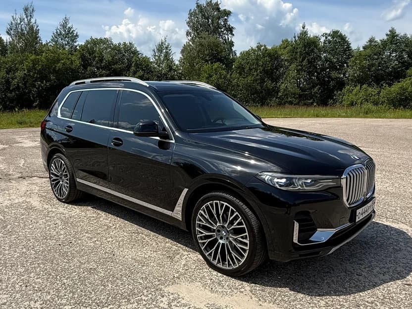 BMW X7 Black