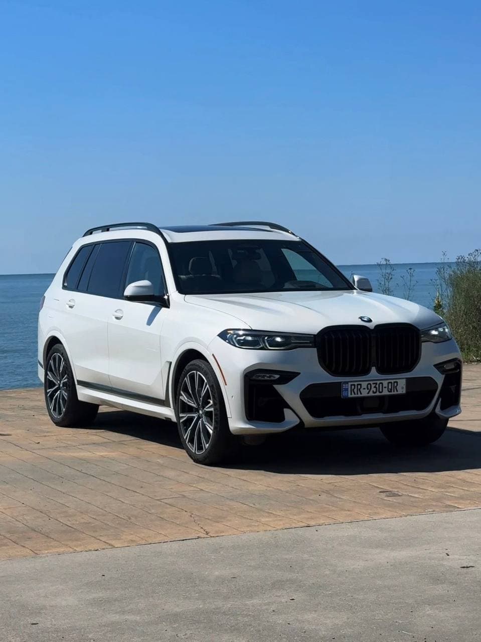 BMW X7 White