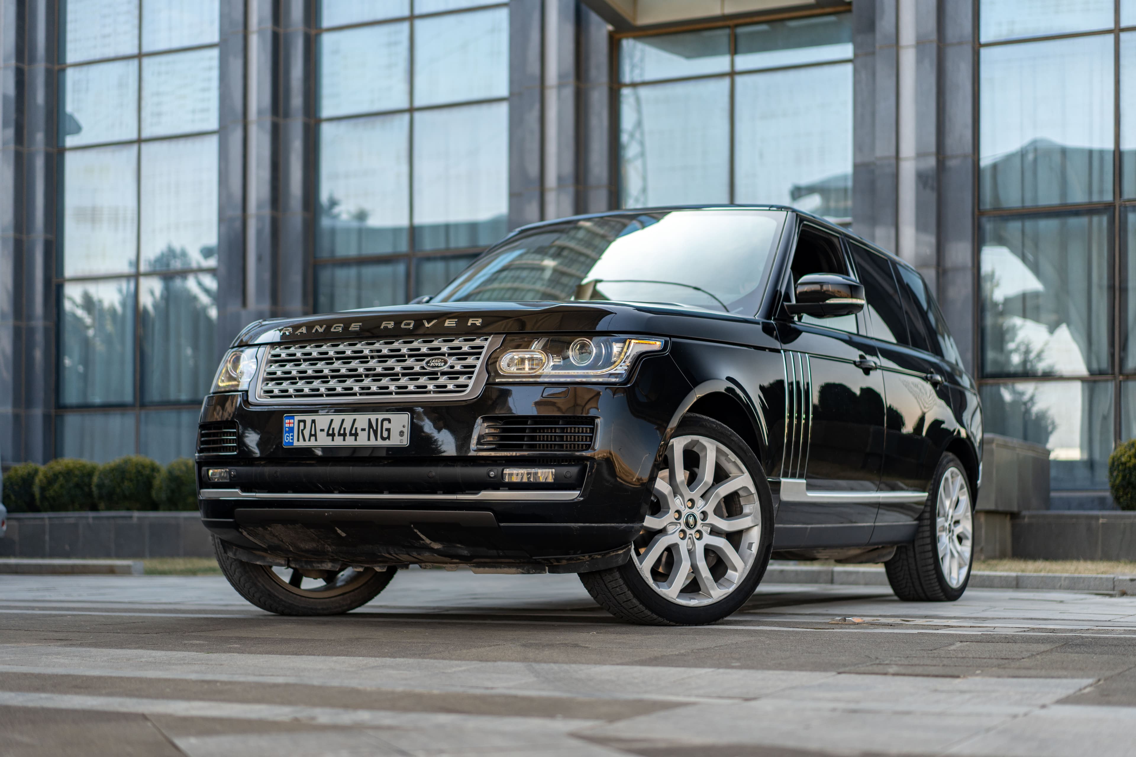 Range Rover Vogue 4.4D Autobiography Black